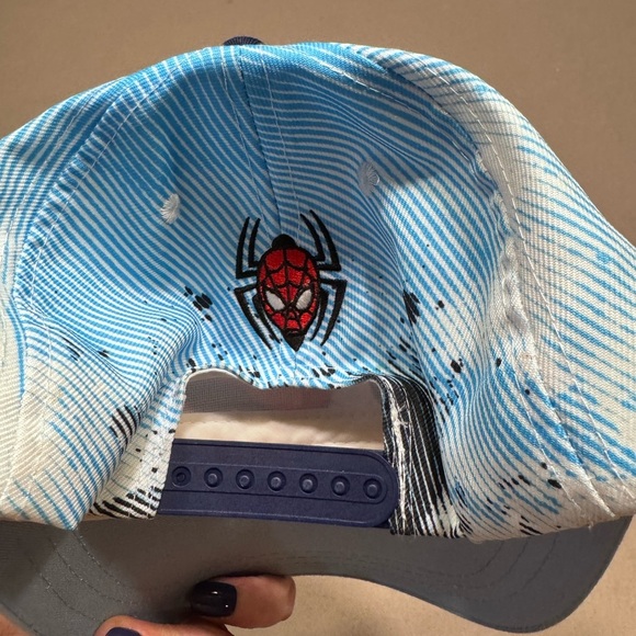 Spiderman Blue Red Dynamic Action Hat - Picture 2 of 4